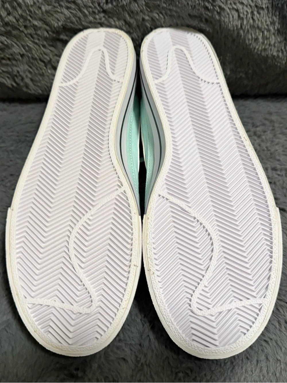 Nike Women’s Mint Green Low-Top Sneakers with white Swoosh